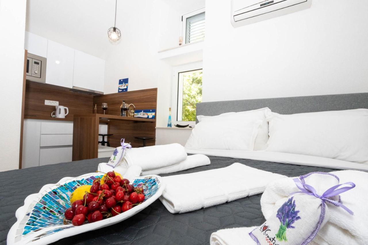 Apartments "Lory" -Baška Voda Exteriör bild