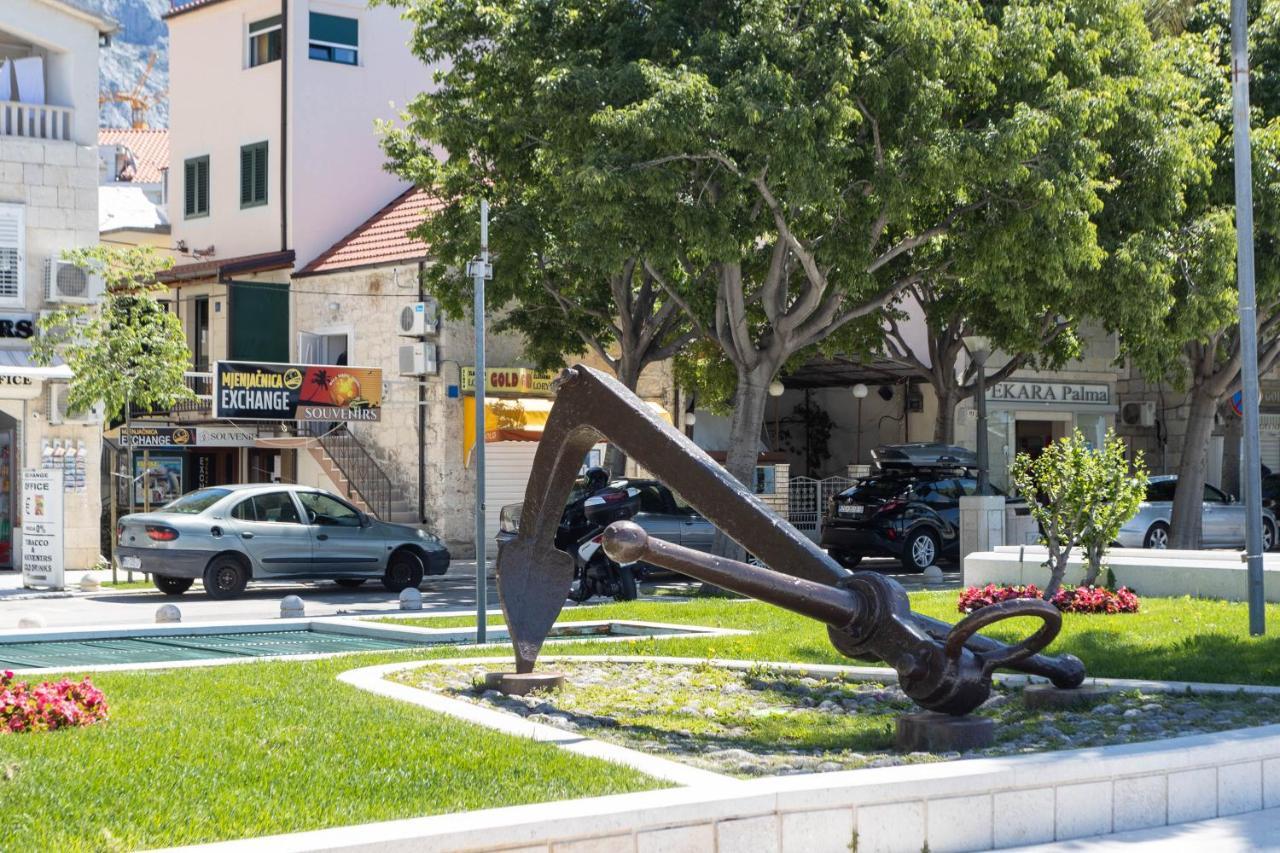 Apartments "Lory" -Baška Voda Exteriör bild