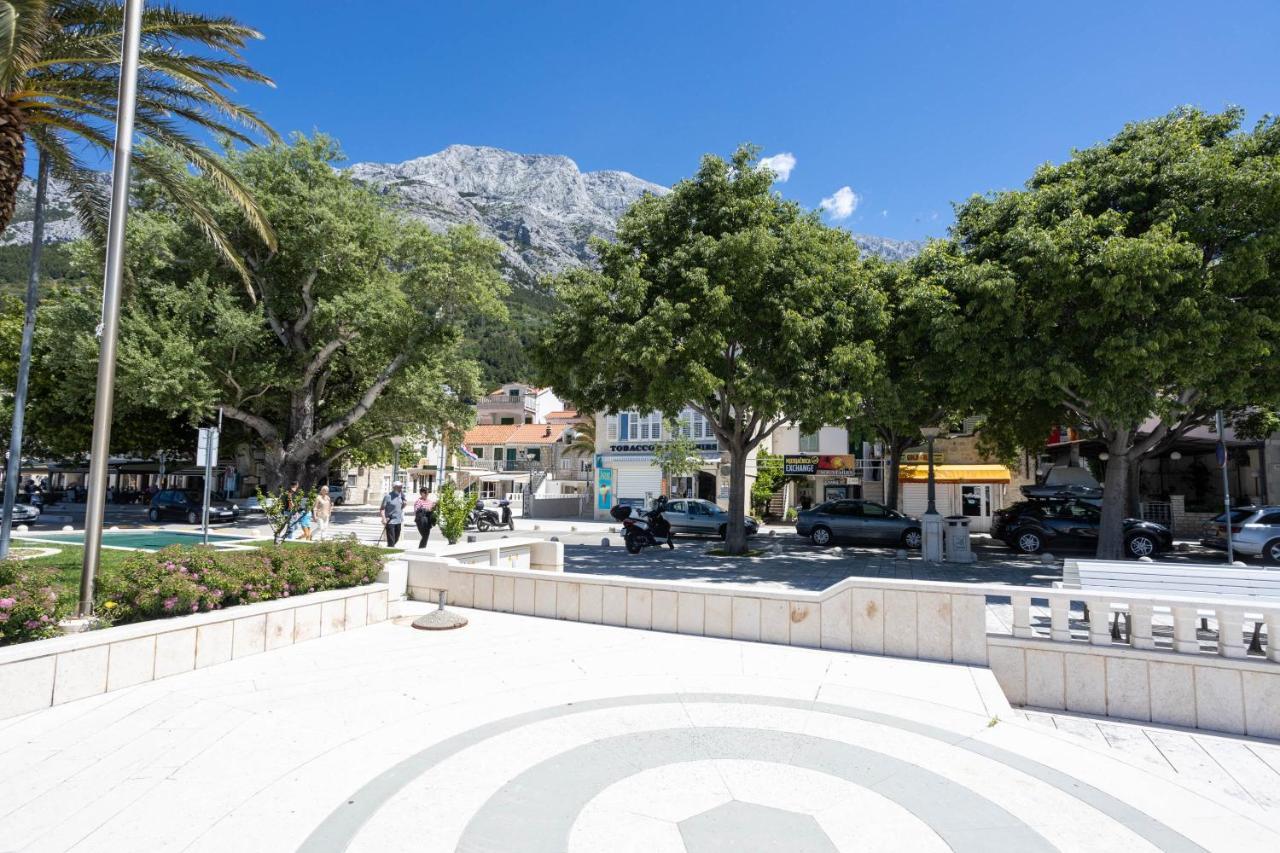 Apartments "Lory" -Baška Voda Exteriör bild