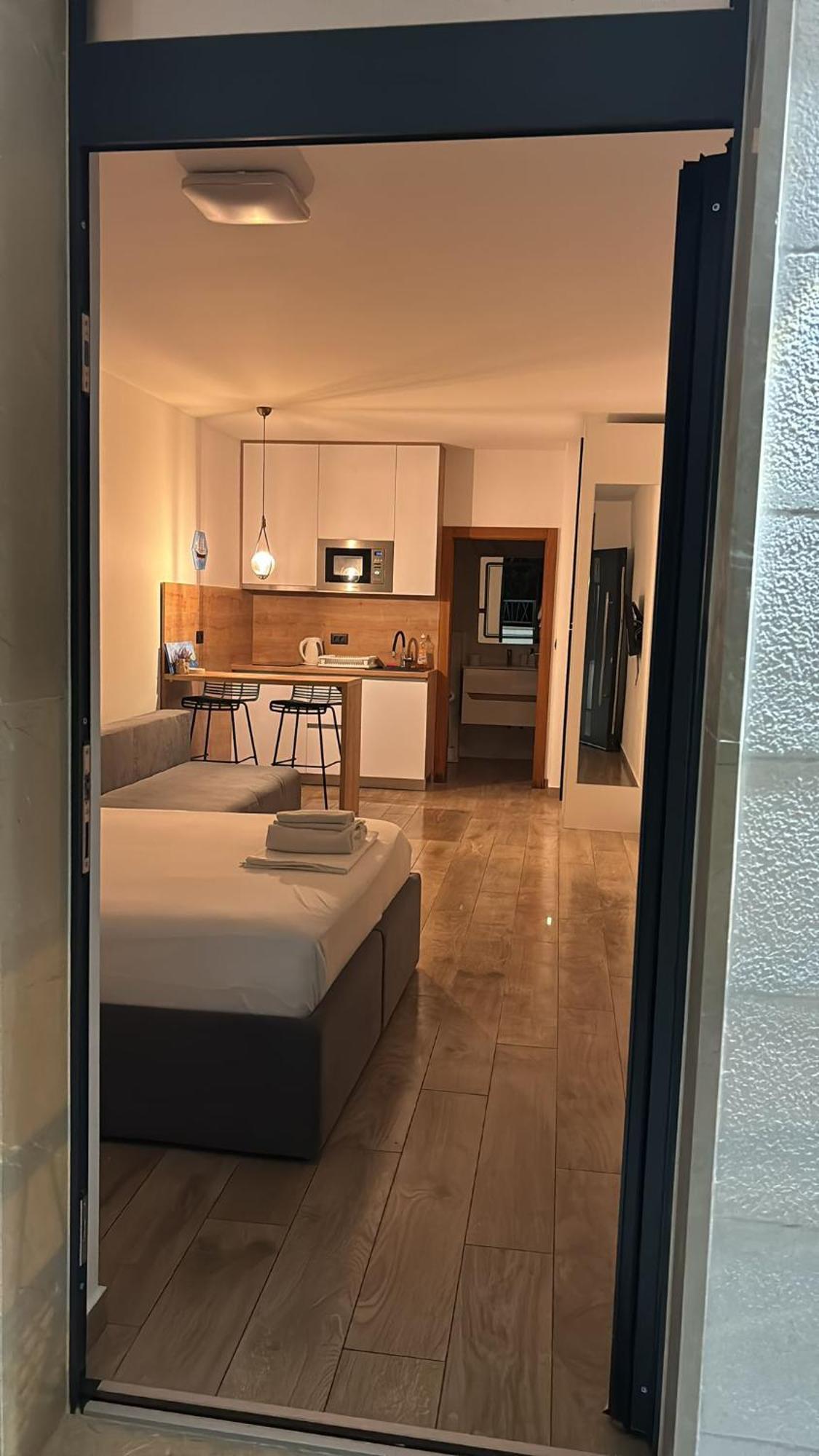 Apartments "Lory" -Baška Voda Exteriör bild
